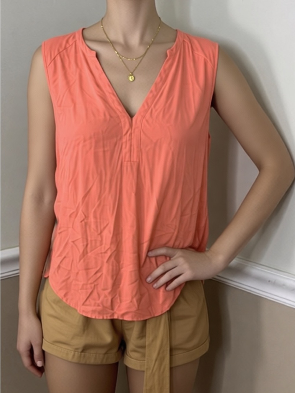 🩵 5 for $25! torrid Coral Sleeveless V-Notch Blouse